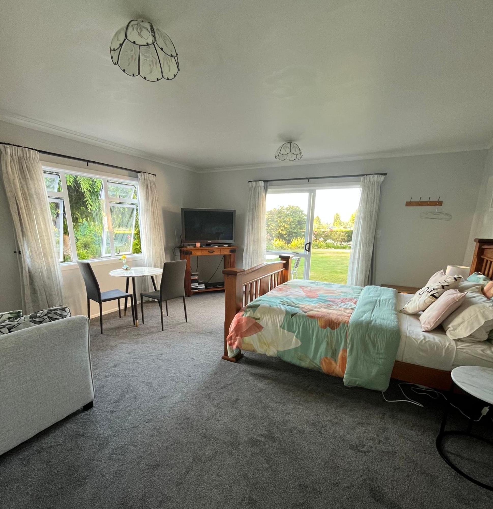 Kaimai Sunset Bed & Breakfast Matamata Ngoại thất bức ảnh